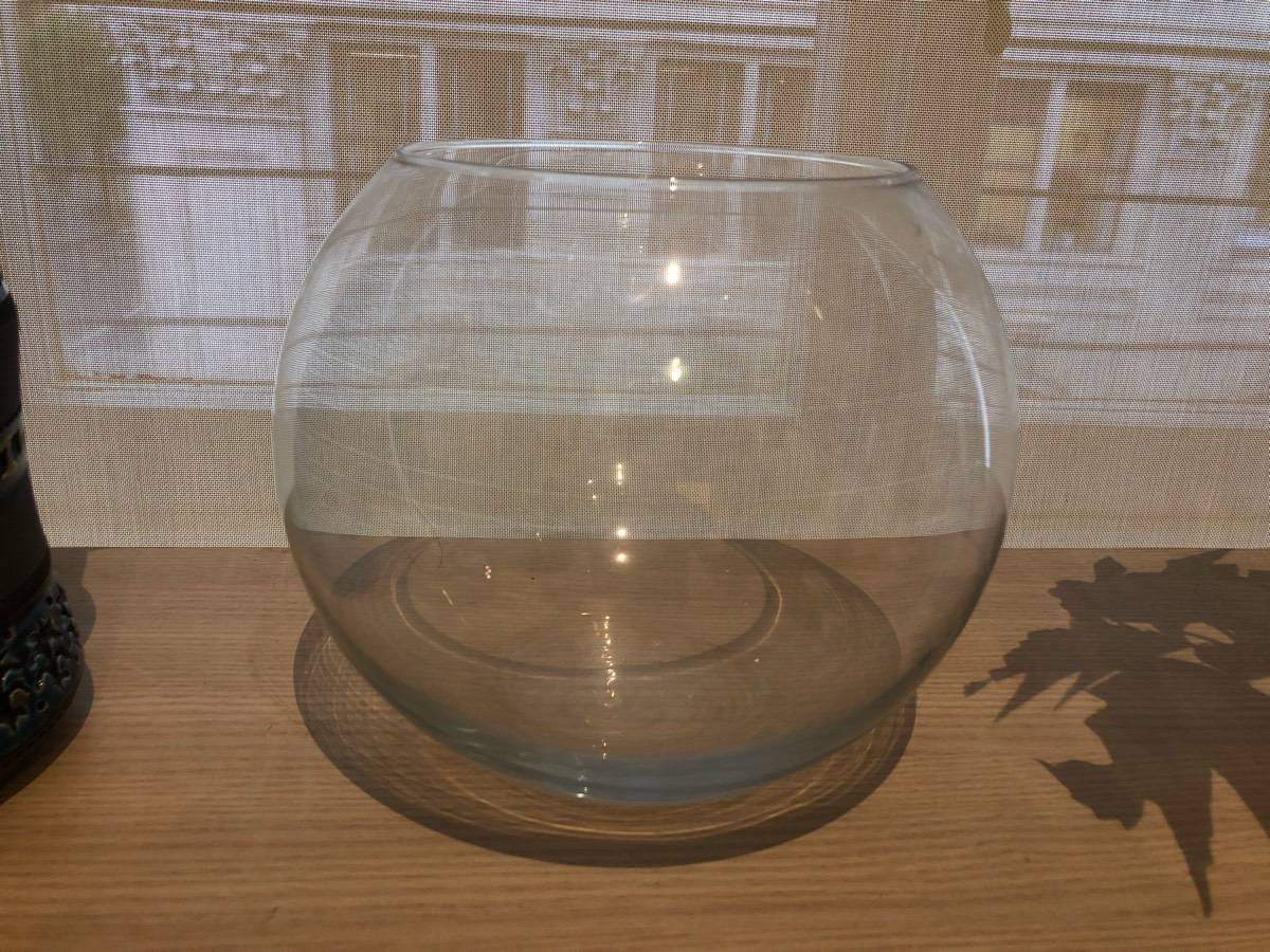 Spherical Glass Vase Number8 Bid Number 8 Solutions Ltd