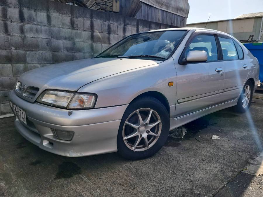 1997 Nissan Primera GT Saloon | number8.bid | number 8