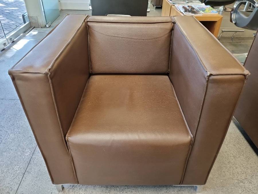 Takapuna tub online chair