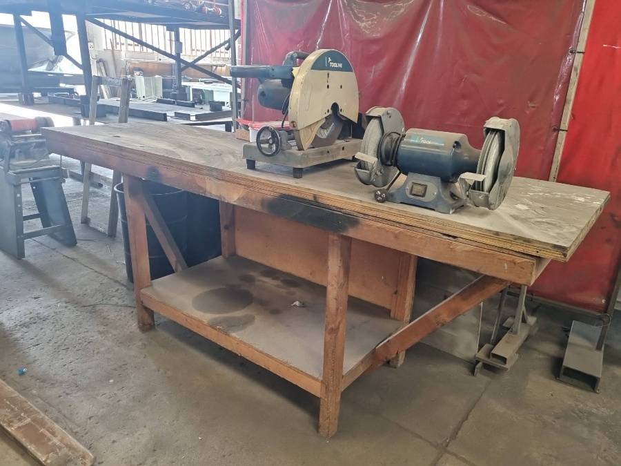 Tooline bench deals grinder