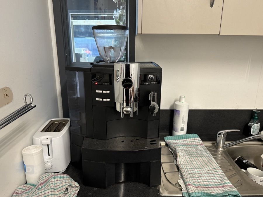 Jura Impressa XS90 One Touch Automatic Coffee Machine number8.bid number 8 solutions Ltd