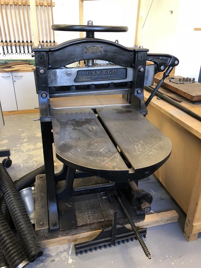 Sold at Auction: Old Wooden and Cast Iron Paper Cutter 9 in. (22.9 cm.)